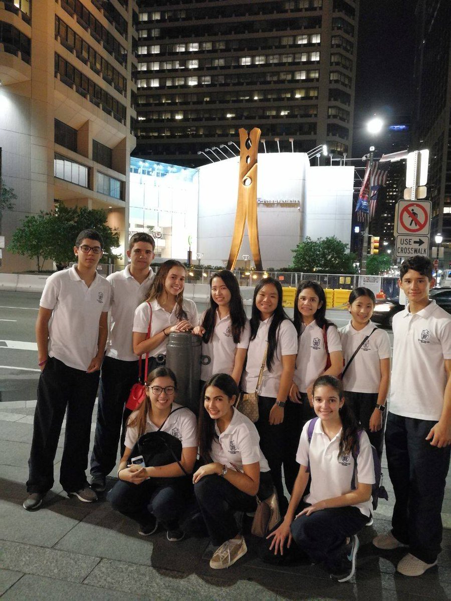 ColegioBrader's tweet photo. Suerte a nuestros estudiantes de noveno grado que representan a nuestro colegio en The Great Debate, del National Hispanic Institute. https://t.co/lLOjeFZ1Cf