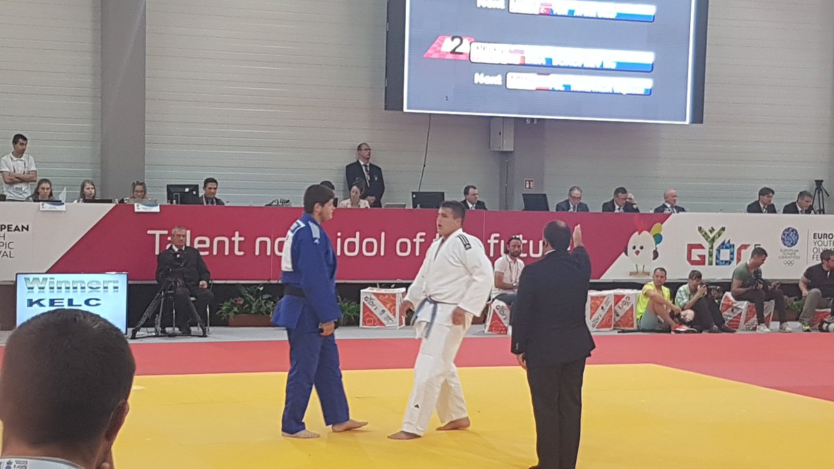 TeamSlovenia's tweet photo. Tim Kelc zmagal v repasažu, kmalu se bo boril za bronasto kolajno!!!! Gremooooo #TeamSlovenia 💪💪💪 #ofem2017 #judo🥋🥋🥋 https://t.co/24VYKj8ukk