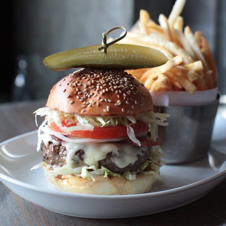 Friday I'm in love 😋 ift.tt/2tQ0Ua3