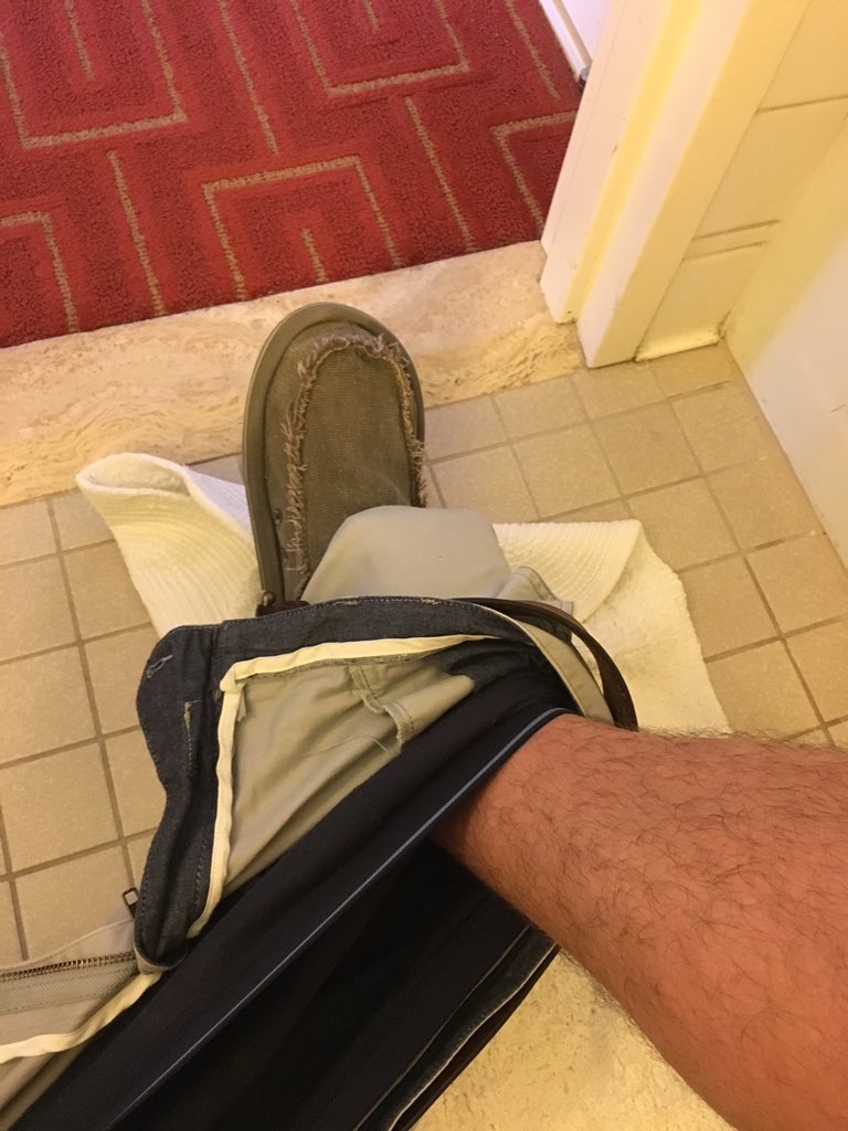 BennyInWisco's tweet photo. @Daytripper20 @GrahamLake11 @paulytwall Diggin the footwear choice, Trip #DadDumps https://t.co/E7KVFn1uSg