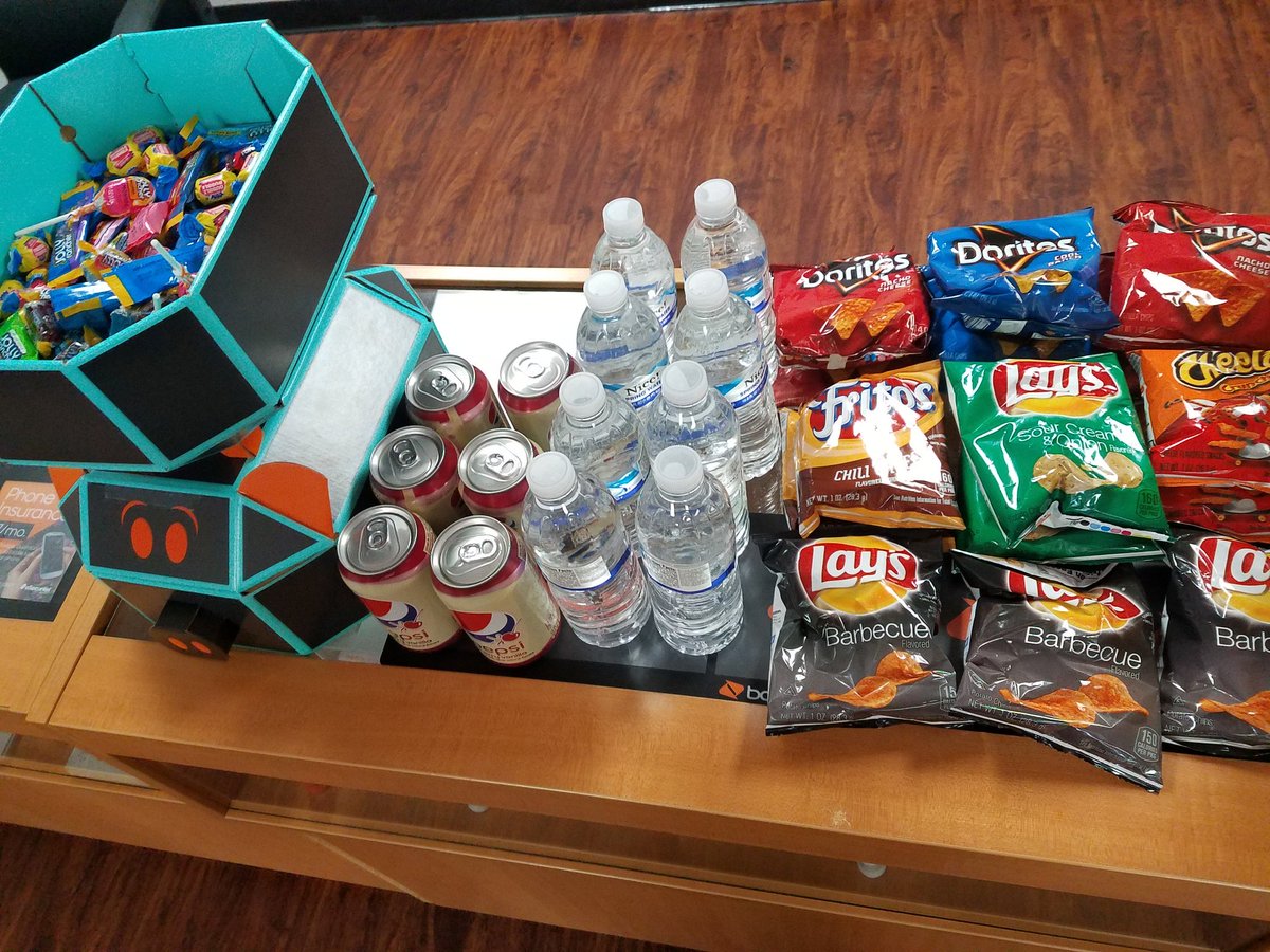 TriangleWireles's tweet image. Getting ready for this #boosttakeover weekend! 😊 are you guys ready?!? @shawnatspg @Spg_Dponce @SPG_A