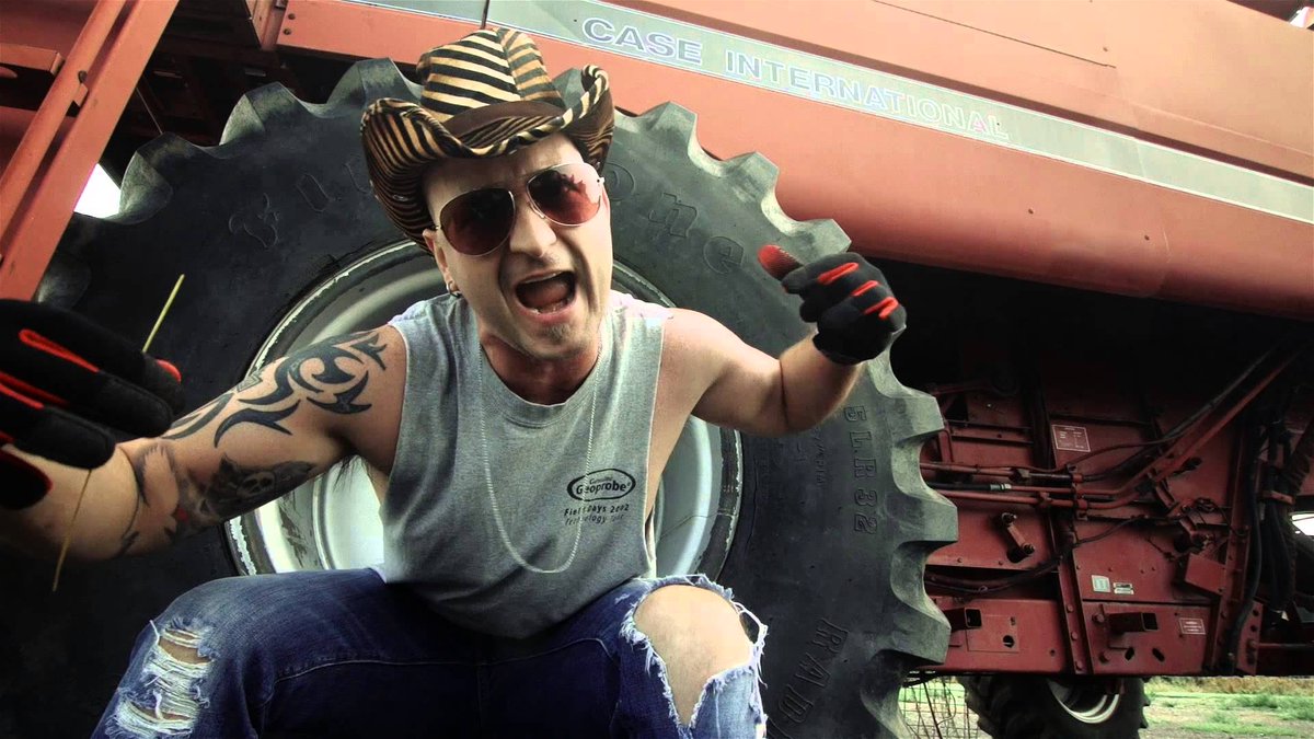 AsiusTech's tweet image. Here's a band we like: @NEELYmusic from Nashville, Tennessee - "Kiss My Grits" bit.ly/1iy4mKf