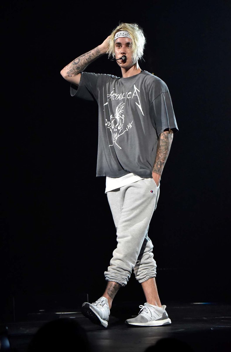 Durugunes_'s tweet photo. #MTVHottest Justin Bieber https://t.co/pgiTZOT4OT