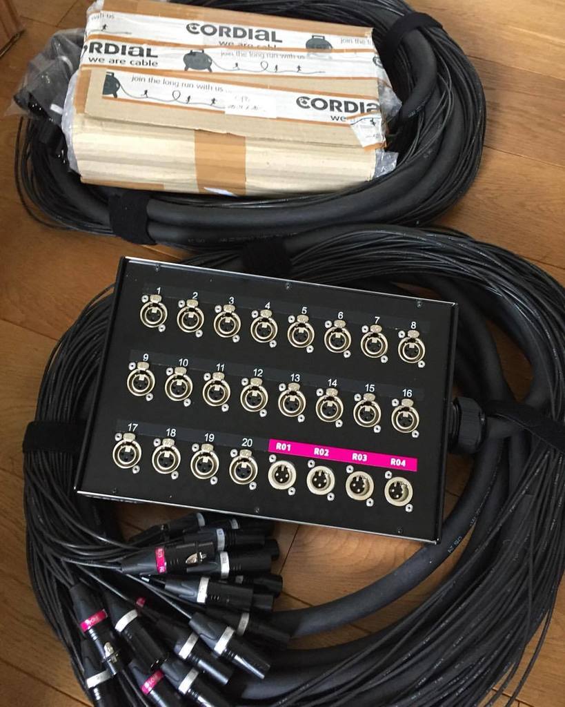 ironfinger's tweet photo. yes, it’s record studio time today. I got my new #multicores custom made by #cordialcables today 👍 #axelritt #recordingstudio #meadowstudio… https://t.co/WPn7TmOGY7