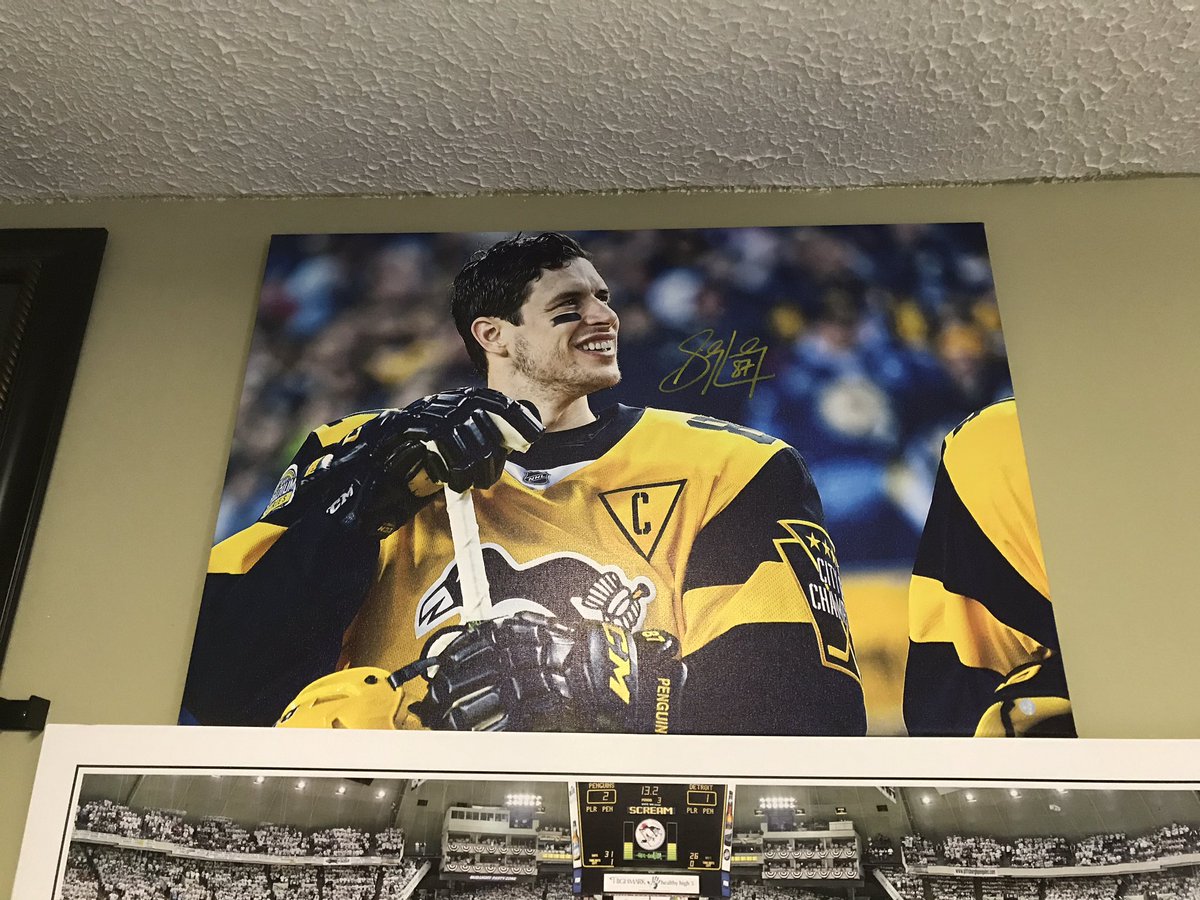 MattTuminski's tweet photo. #MyFrameworthMystery @FrameworthSport can you address the personalized pic to Matt! Haha #3boxes #3peat https://t.co/GSqx78Zia7