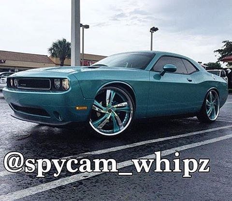 StatusAlloy's tweet image. Challenger With Attitude #Dodge #StatusWheels #STAUS @spycam_whipz ift.tt/2vevU3Y