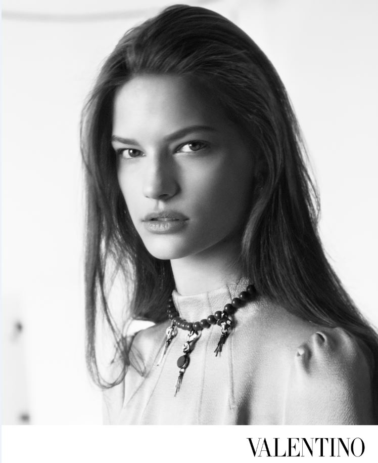 The #FW1718 Campaign captures contemporary women showing how diversity is the essence of beauty.
Model: Faretta