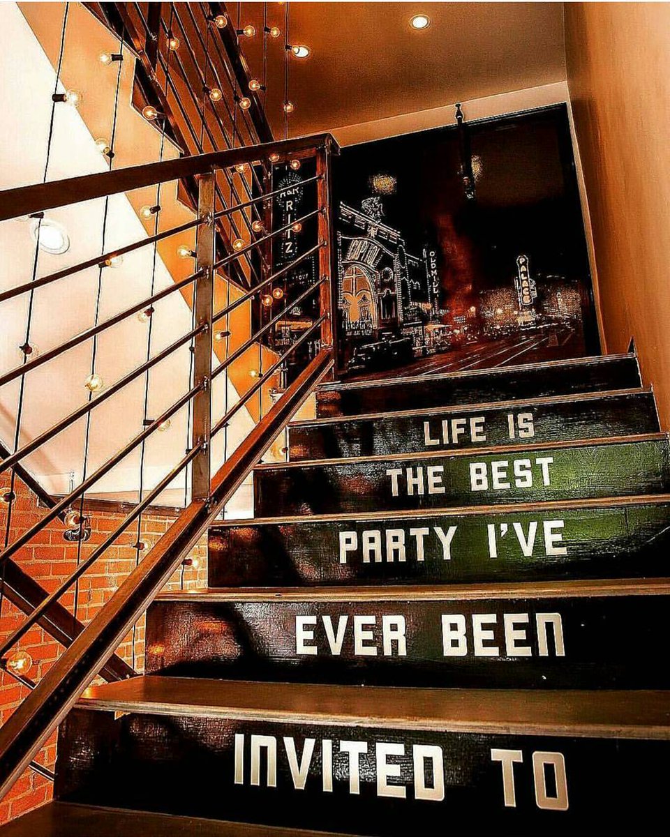 There's always a reason to pop open a bottle and celebrate! #HighlandDallas 📷: <a href="/DMagazine/">D Magazine</a>