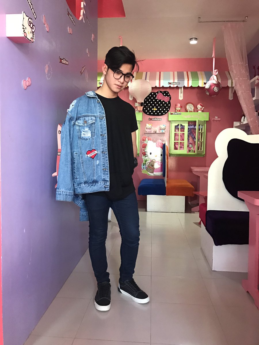 iamyongm_'s tweet photo. Enjoy the little things for one day you may look back and realize they were the little things. 😁 Throwback nung bumisita ako sa Zamboanga 😁 https://t.co/RiEoVYCb4D