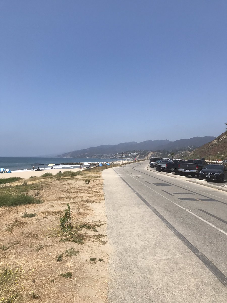 muts4471's tweet photo. I Favorited Bicycle Road and Beach.. https://t.co/0YNGTxVobX