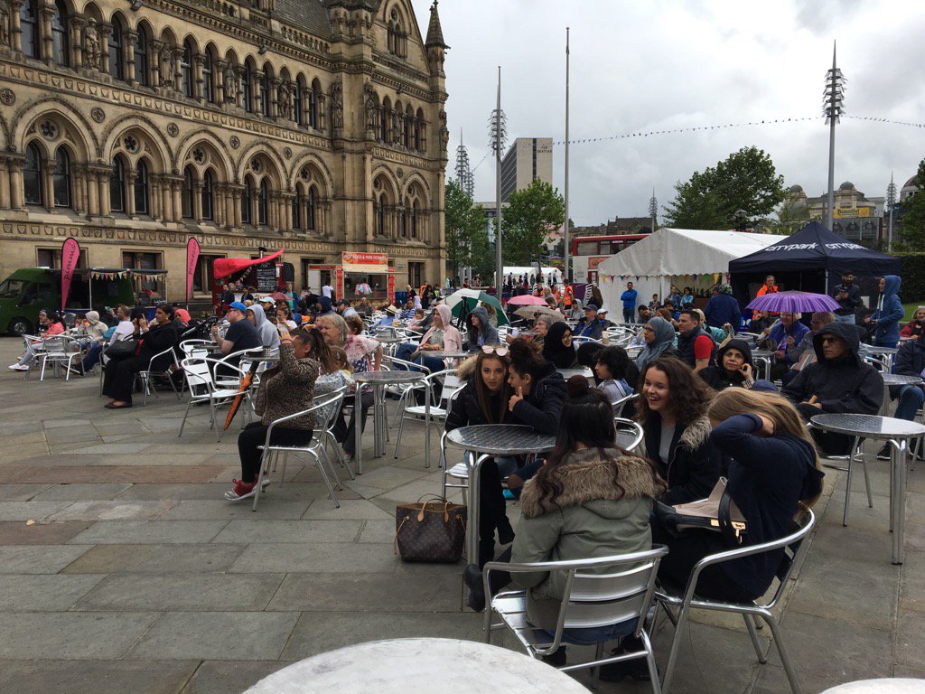 Crowds gather to hear soulful <a href="/vijayvenkatcom/">Vijay Venkat</a>