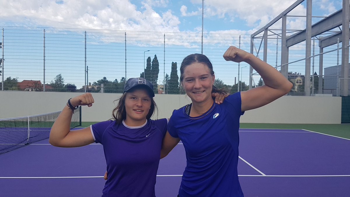 TeamSlovenia's tweet photo. Jaaaaaaaa finaleeeeee!!!! BRAVO Živa in Pia🎾🎾👏👏👏 Jutri pa na ZLATOOOOO😁😁😁💪💪 #TeamSlovenia #ofem2017 #tenis https://t.co/JWSvtGIXid