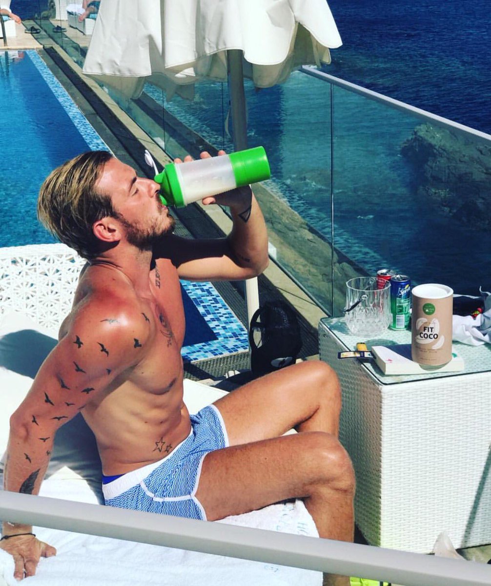 Shaunaevents's tweet photo. | @NaturalmojoFr | @Julien_Bert se prépare un #FitCoco ! 🌴
-20% sur tout le site https://t.co/hwF7C9GXUq avec le code 🔥JULIENBERT20🔥 https://t.co/fpGRULJZka