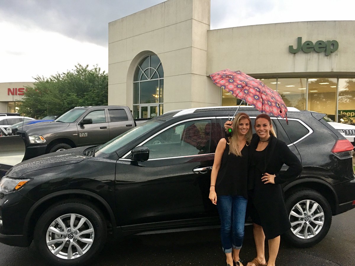 ExecJeepNissan's tweet photo. TGIF! Thank you to all of our new and returning customers for making an Executive Decision! #NIssan #ExecutiveAutoGroup https://t.co/AcQqCV6kBl