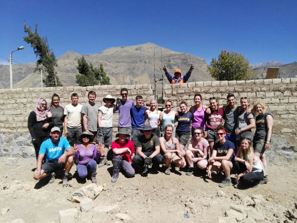 campperu's tweet photo. #TeamCatequil are not a force to be reckoned with! Here they are ready for work in Camp Titicaca βοΈπͺ#dosomethingamzing @CampsInt π€£π΅πͺ https://t.co/Zcsr5QDBW7
