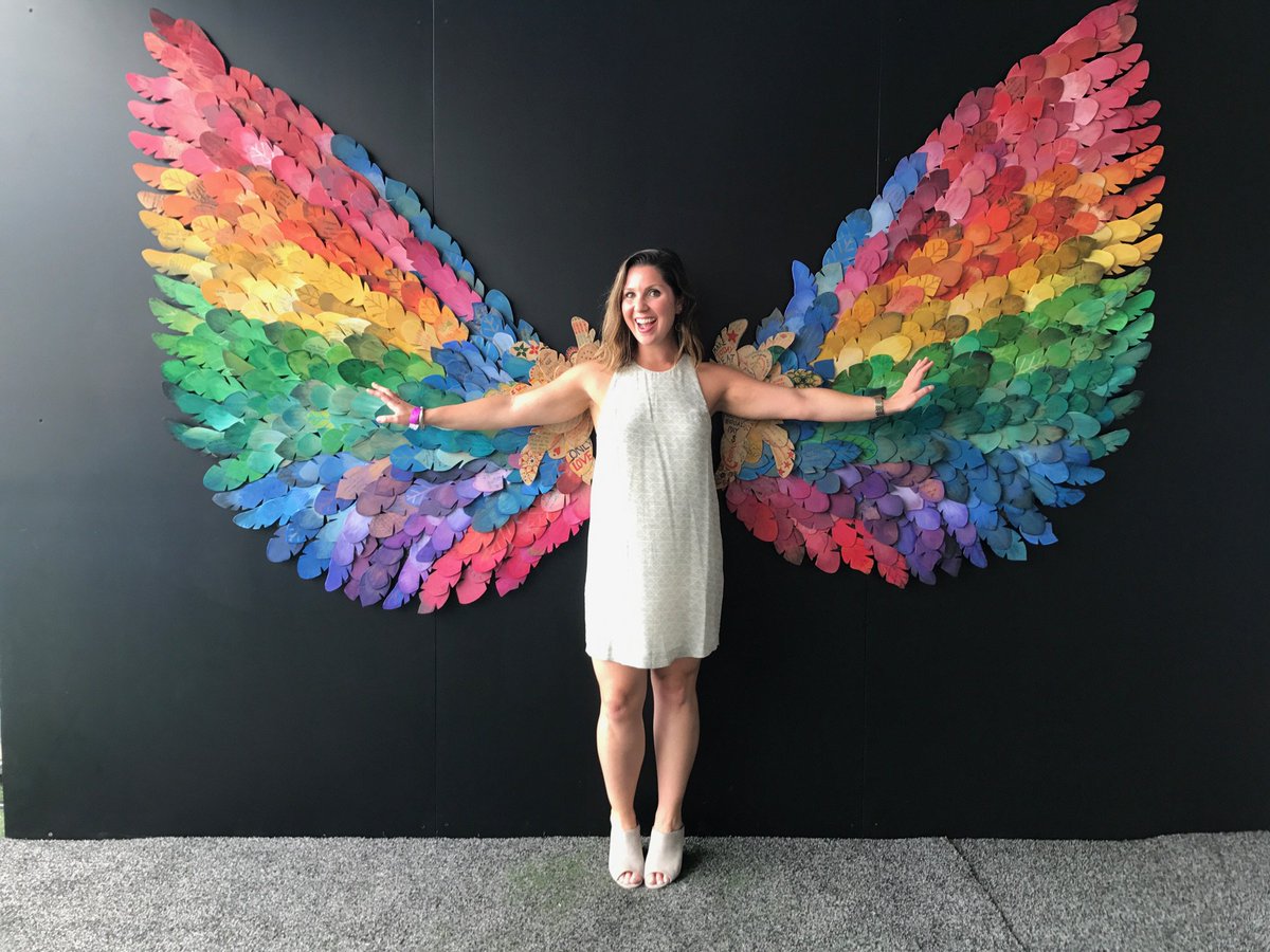TheRachelBLee's tweet photo. #OneWeek2017 @microsoft makes me believe we can make a change. #microsoftlife #FridayFeeling #womenintech https://t.co/dAB5u57qFn