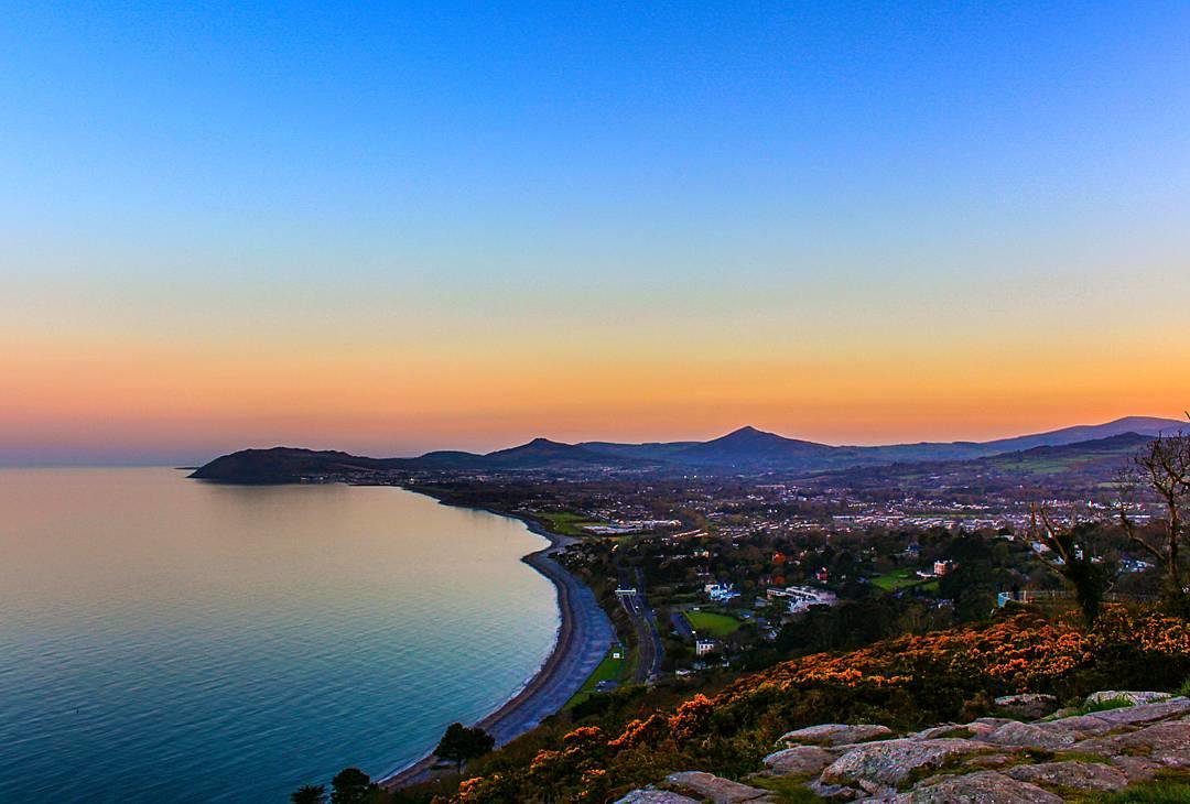 A city by the sea. #Dublin sunset from #KillineyHill...so peaceful, so beautiful! 📷 IG/ctresson 😍