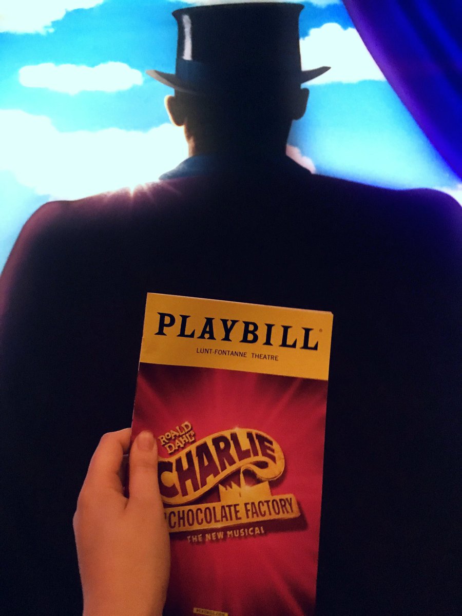 VivKJean's tweet photo. when your bestie @msnicolecino comes to new york and you get to see each other's favs together 💕 @JennColella #Borle #BorlayandColello https://t.co/AhLXPfIpRh