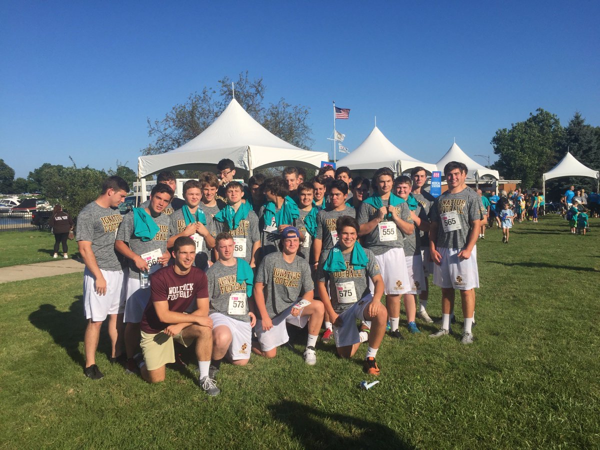 IgnatiusFB's tweet photo. Summer football finishes with #runforgus! Support pediatric brain tumor research @LurieChildrens. https://t.co/1c95b9vx9n