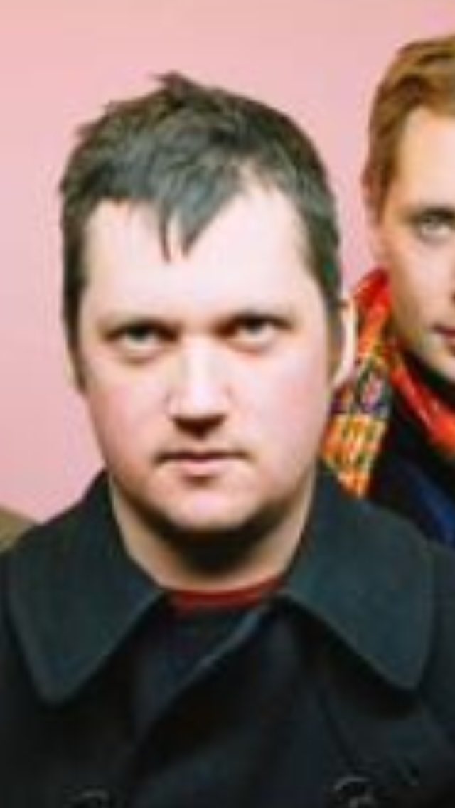 Timlizarraga's tweet photo. So apparently @Barkywoof is the lead singer of modest mouse.... https://t.co/gbkv6tcTkx