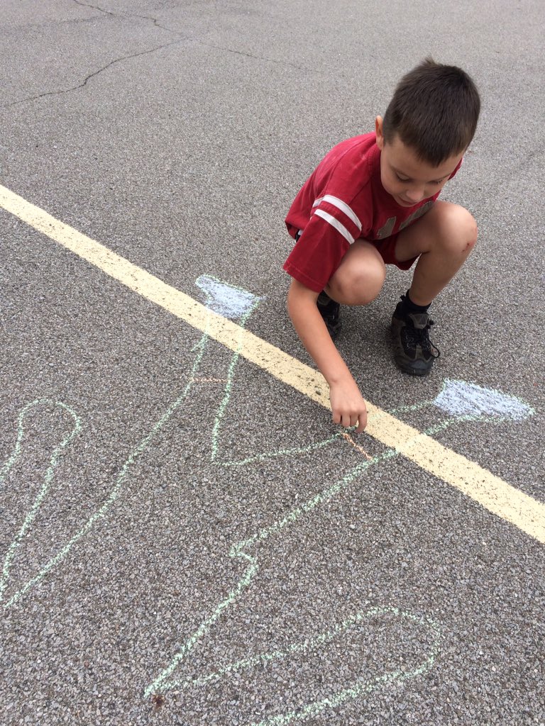 sarah_convery's tweet photo. We chalk! @SSSummerHEAT https://t.co/vacwf8hrnm