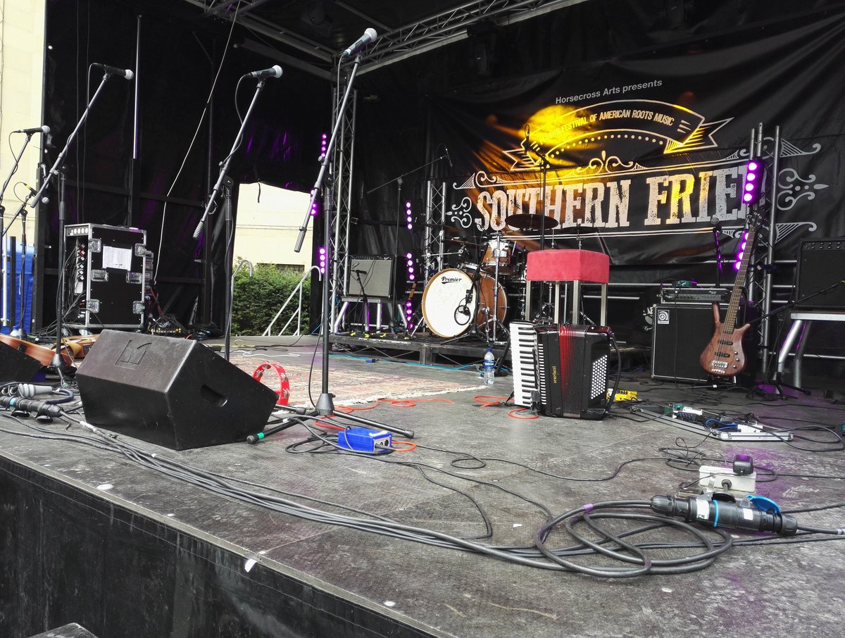 perthTCH's tweet photo. @SouthernFriedPH Outdoor stage all set to go.Kicking off in 10mins with True Gents #Sfried2017 https://t.co/p2esR9gMCB