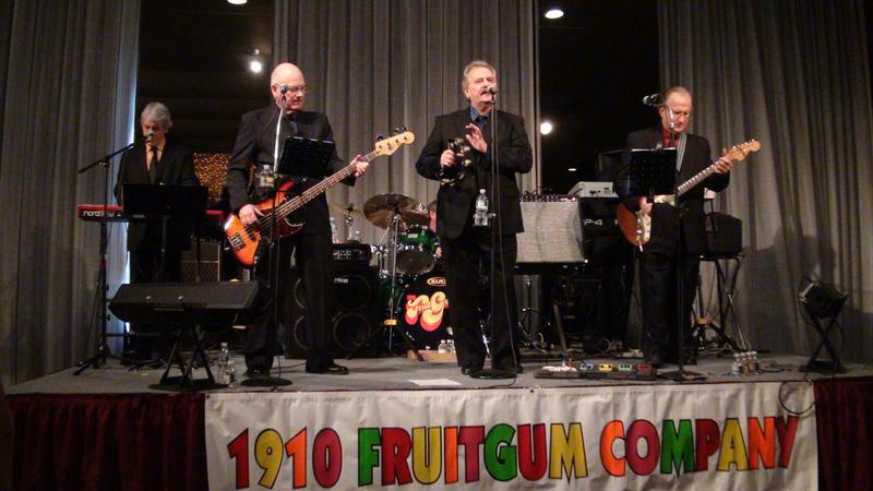 BojiBayFunHouse's tweet photo. TONIGHT 1910 Fruit Gum Co with special guests the Jammers. Concert starts at 7pm and in a FREE event for all. See you all there! https://t.co/elAOoqgWP7
