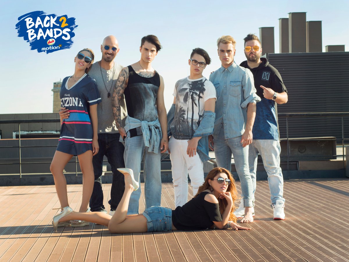 amitamotion's tweet photo. H Ε.Παπαρίζου & οι KINGS σε καλούν να υποστηρίξεις τους ThePlayers! https://t.co/jjRF28VMAU #back2bands #eimastethetikienergeia #amitamotion https://t.co/tJESfioKSs