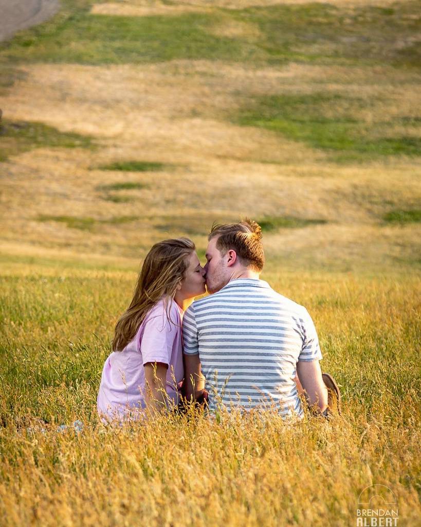 MY CANADA
#CanonCanada150 
copyright Brendan Albert Photography 
#toronto #couples #photo #pic #kiss
#ig_masterpie… ift.tt/2vQMDYg