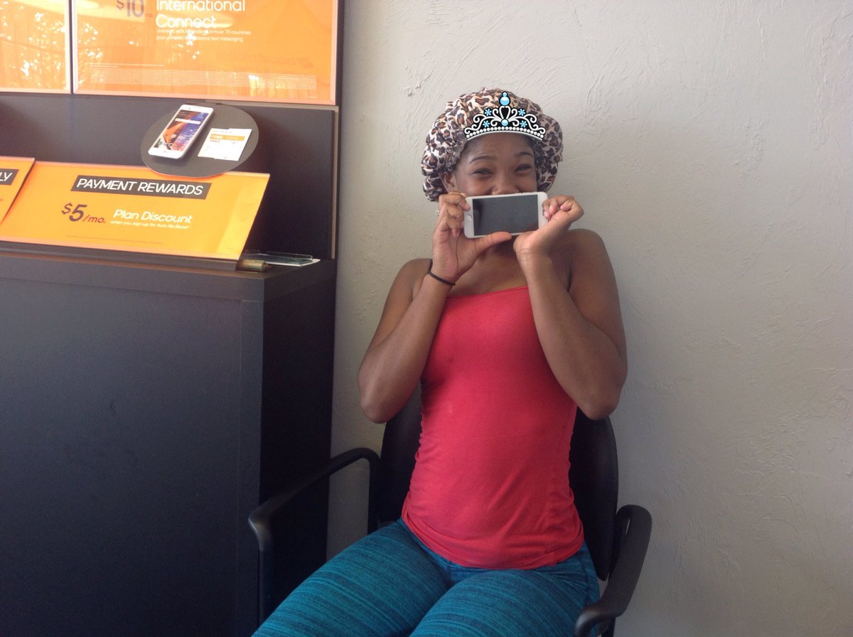 Easywireless13's tweet photo. Tiyuna made the switch to #BoostMobile with her #iPhone6 #bestplanever @pardisebleends2 https://t.co/NgcJe5YBx1