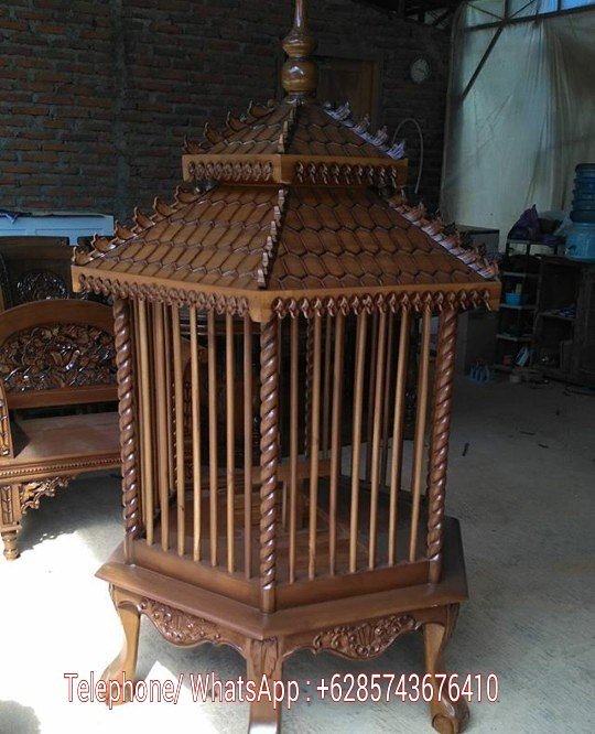 Sangkar Ayam Ketawa Dari Kayu Jati tokojatijepara.wordpress.com/2017/07/28/san…