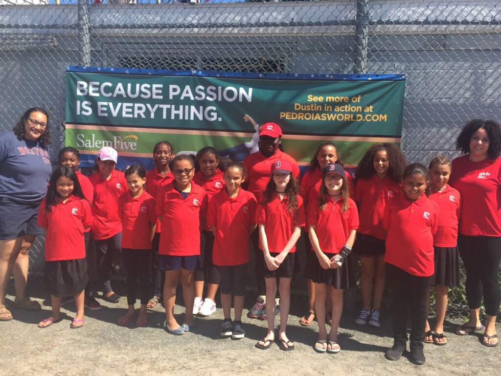 GirlsIncLynn's tweet photo. The girls were thrilled to sing @SalemFive 2017 #uncomplicatehitting clinic with @15Lasershow Congratulations Wyoma Red Sox! #SummerFun https://t.co/CJlrXfMMFL