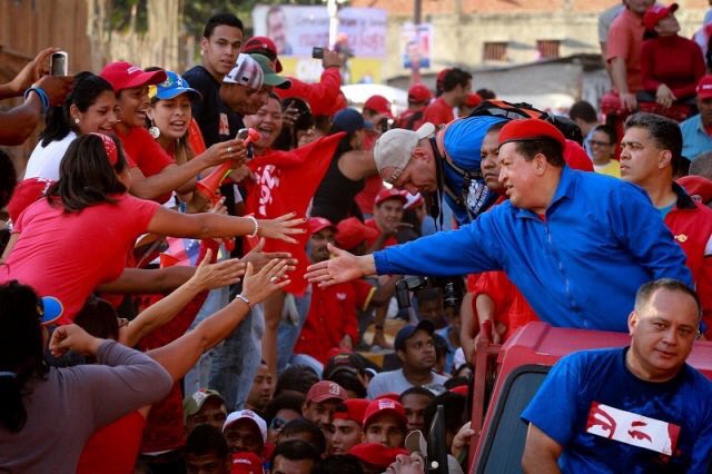 JauaMiranda's tweet photo. Que privilegio haber luchado, soñado, reído y construido, a su lado, el camino hacia la Patria buena. Comandante #Chavez63AnosTuLuchaSigue https://t.co/OoUjvNshmY