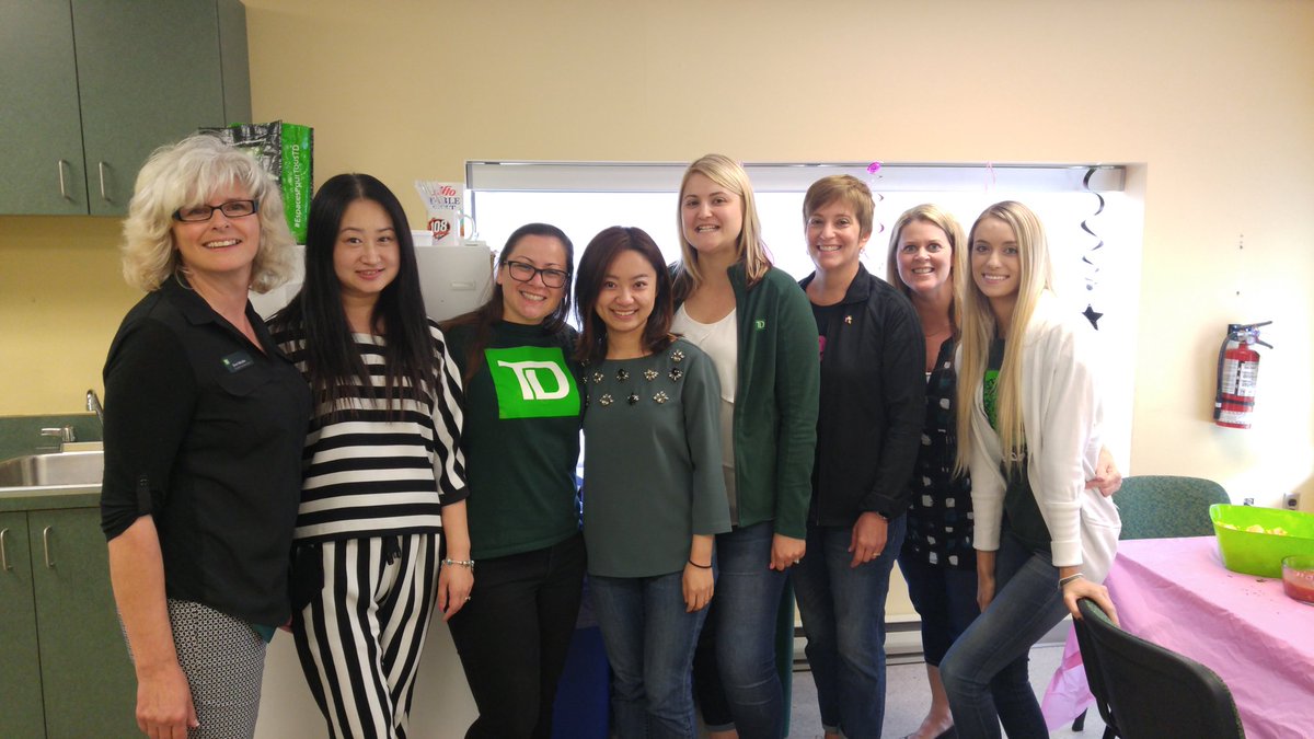 ShariNikulka's tweet photo. Betty's last day with #TeamWestdale ❤ @chrisugg72 @bohaychuk_a @MaggieWangAnqi @PHutchison_TD @JcCiardelli @ttghome https://t.co/L6ECOycgZM