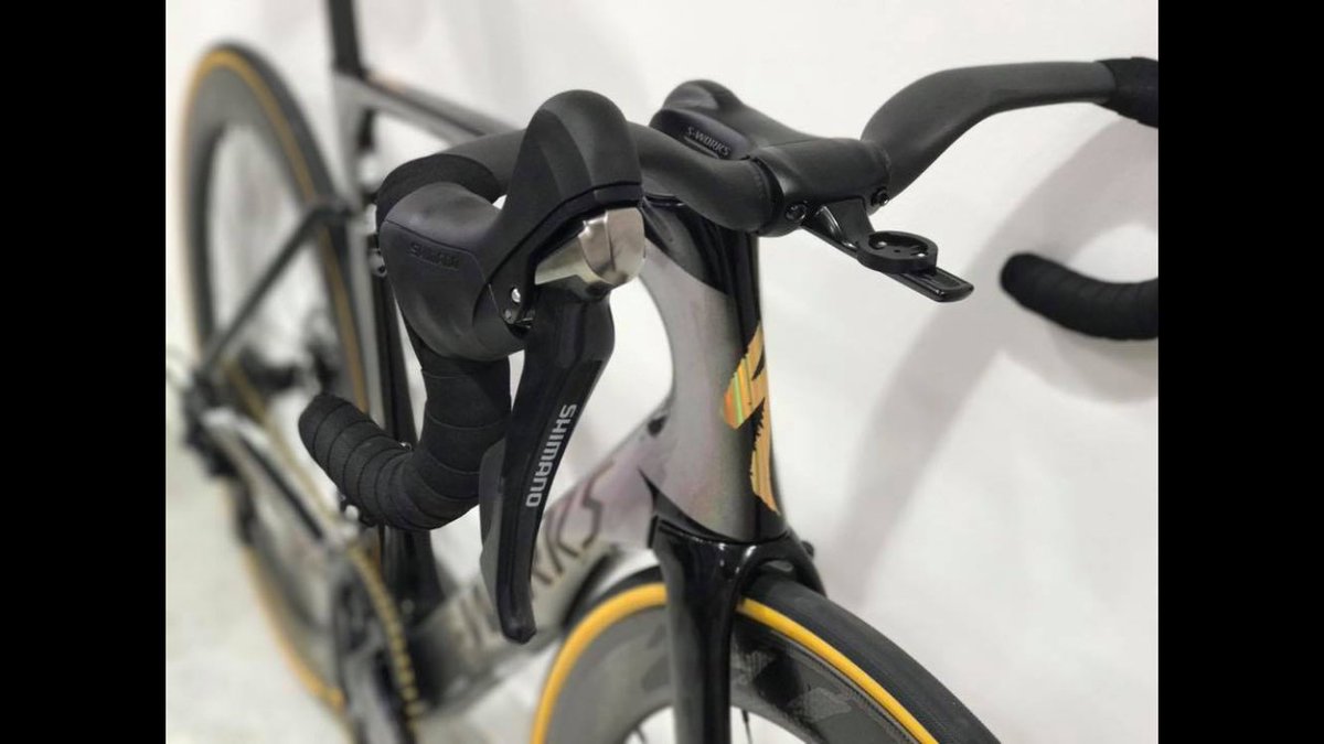 Wheeliesonline's tweet photo. As part of an insurance replacement claim, we helped a customer put together this dream build @Specialized_UK S-Works Venge road bike. https://t.co/RR7UAtC5UY