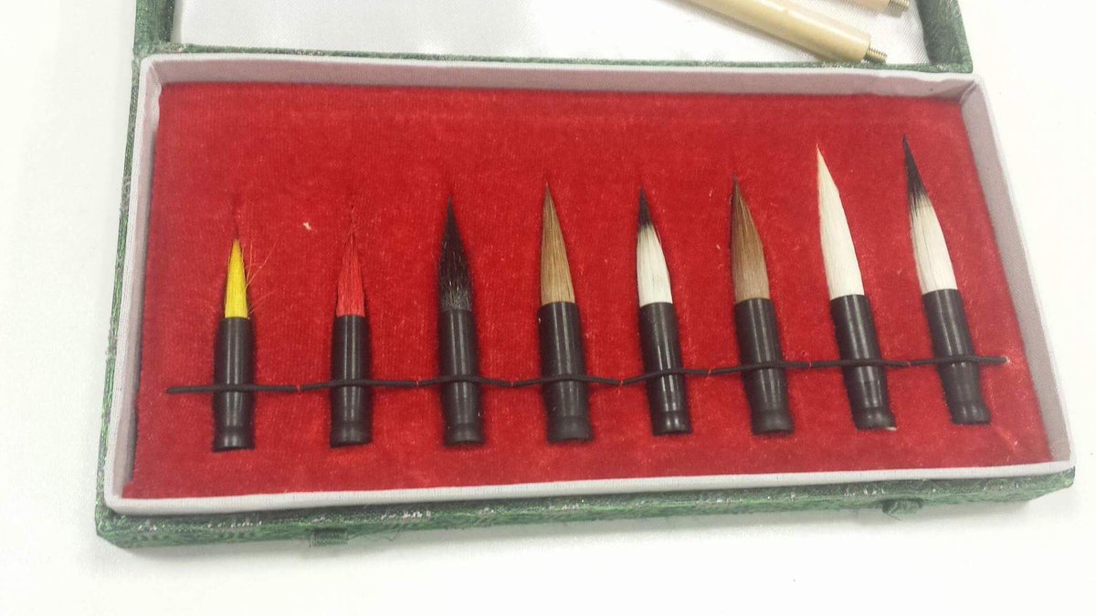 STNewport's tweet photo. Sylvia's #itemoftheday is this lovely Chinese calligraphy paint brush set in a lovely presentation box for only ยฃ10. #creativeweekends https://t.co/rQJqh8pAlE