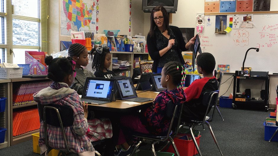 PrimaryGoalLtd's tweet image. Integrating #technologyinclassroom for great results: 6 tips from an expert
buff.ly/2tP6eKN #MicrosoftEdu
#edtech #techtips