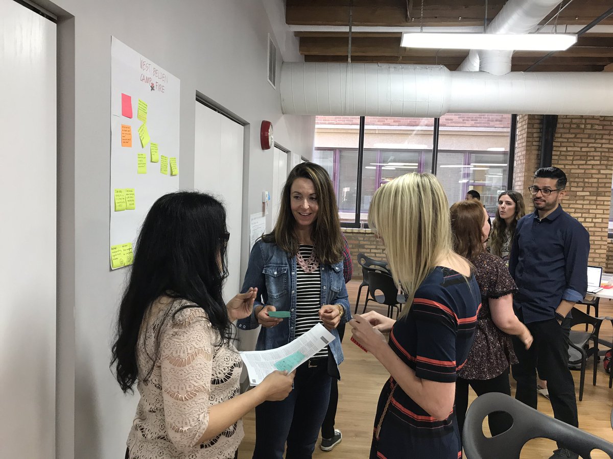 jbarraza141's tweet photo. #DSSummerCamp17 #quotewalk @Distinctive_Edu with @jaymctighe and @elliottseif teaching for understanding article! https://t.co/nU9vutfB3Q