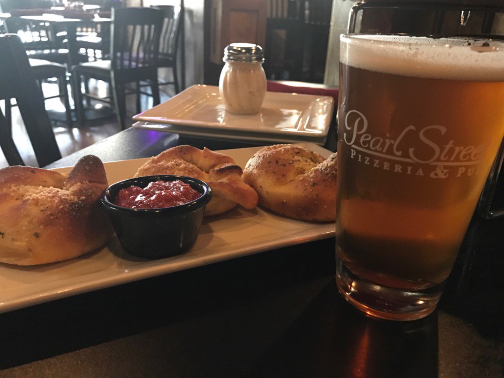 DJ3pm's tweet photo. Thanks for the 50% Off Appetizer @pearlstpizza  @IndianaOnTap #TastingSocietyMarketplace https://t.co/2kg2ULQfOa