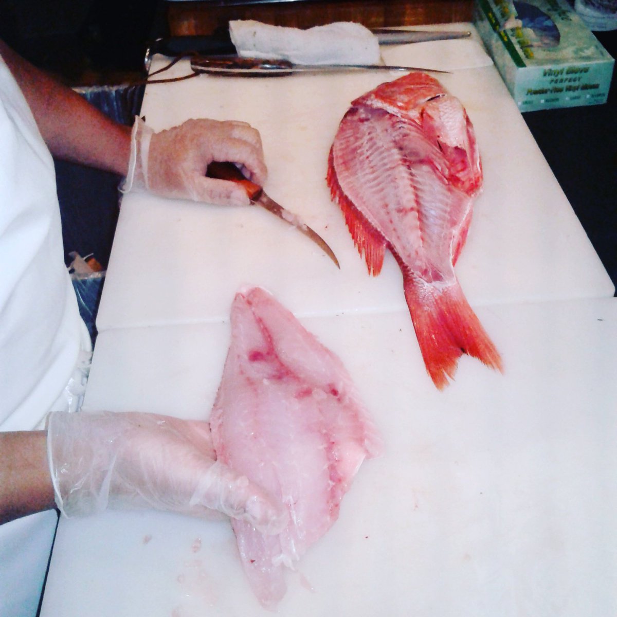 Telestratt's tweet photo. Adam &amp; Mike Greepoint Fish &amp; Lobster Co. Demo how to fillet correctly @FILSON  serve exquisite "Crudo" &amp; "Ceviche" @greenpointfish https://t.co/Q8pwlxAbXg