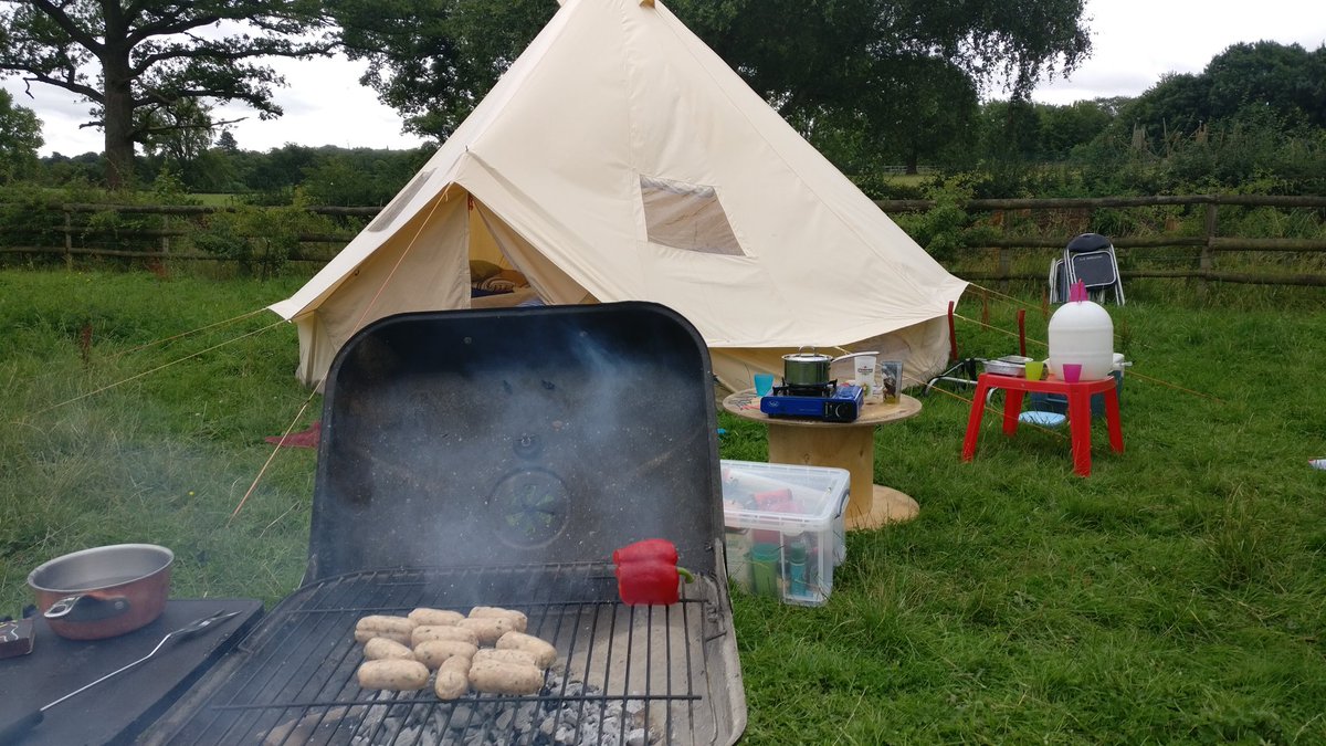 DEJPett's tweet image. Our #dayofarch finishing under canvas with the monsters