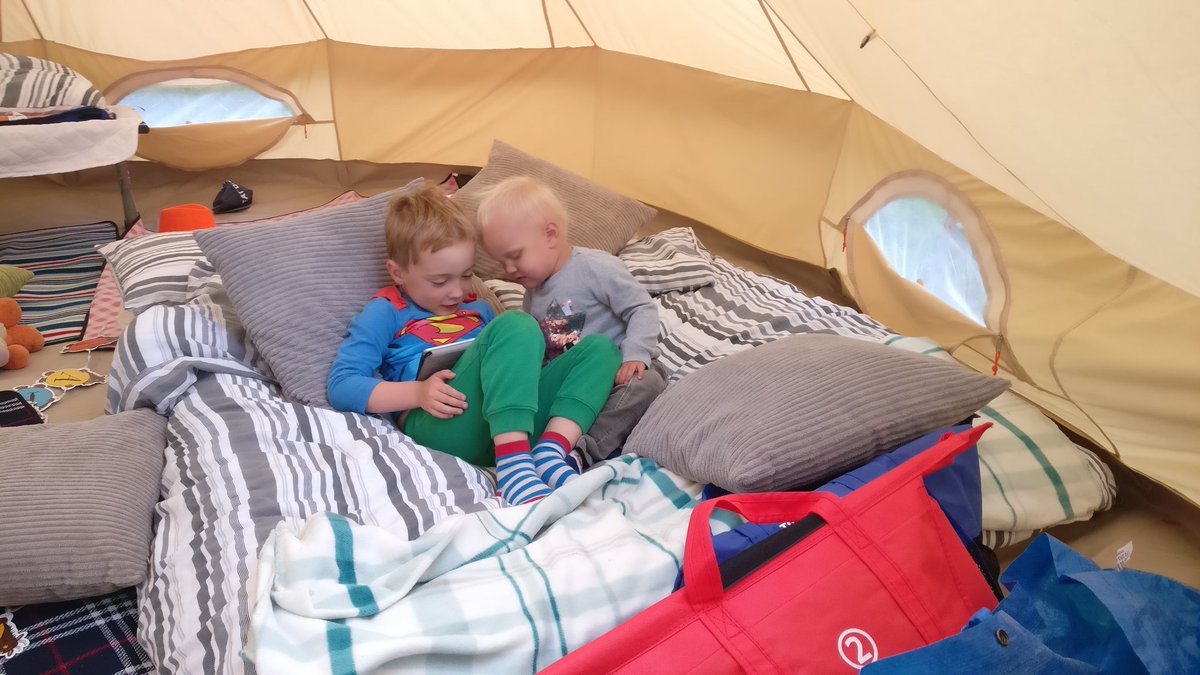 DEJPett's tweet image. Our #dayofarch finishing under canvas with the monsters