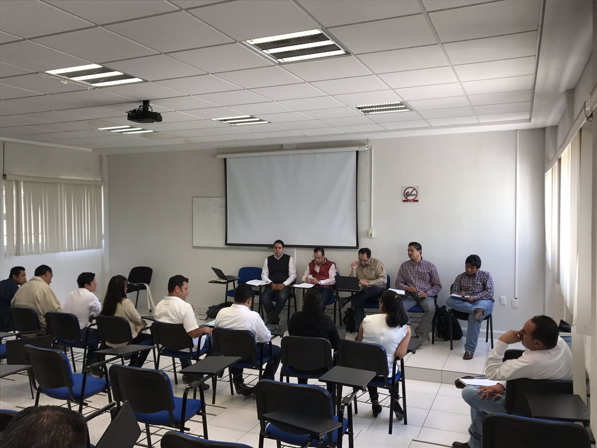 SEDARHSLP's tweet photo. Personal de SEDARH, SAGARPA y de la @FAOMexico en proceso de entrevistas para selección de Agencias de Desarrollo Rural para #PESA2017 https://t.co/kwDLKISuMc