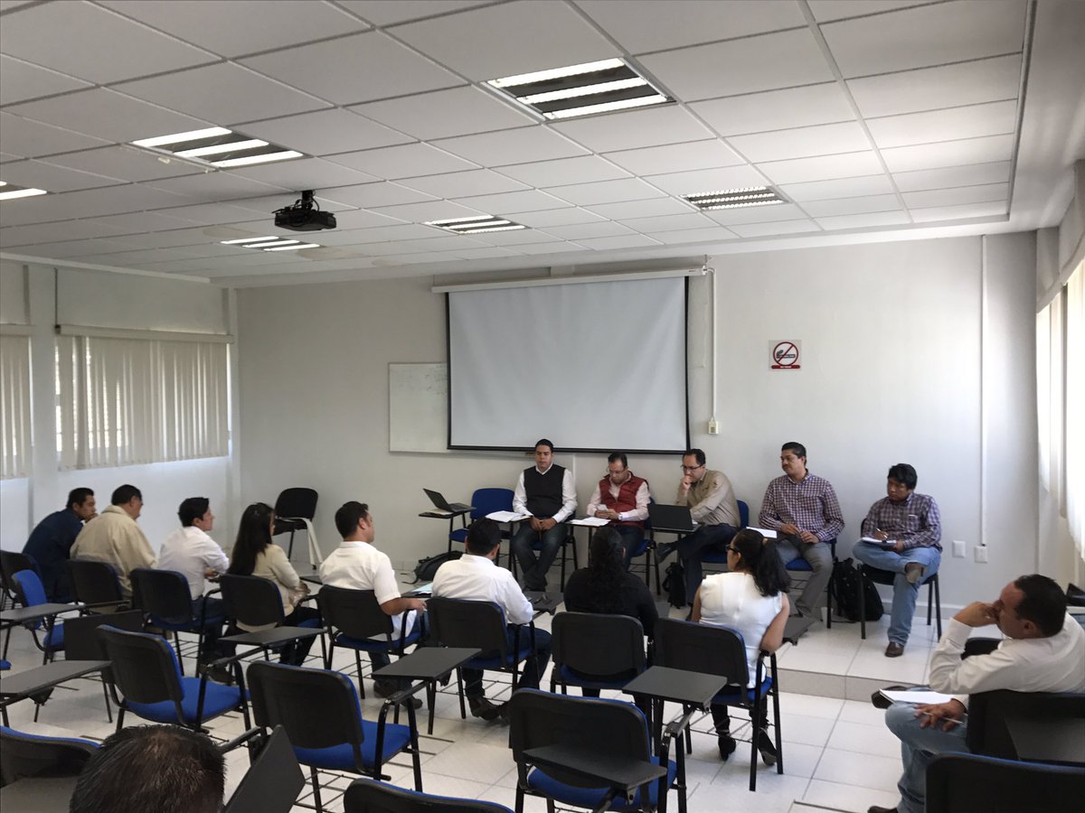 SEDARHSLP's tweet photo. Personal de SEDARH, SAGARPA y de la @FAOMexico en proceso de entrevistas para selección de Agencias de Desarrollo Rural para #PESA2017 https://t.co/kwDLKISuMc