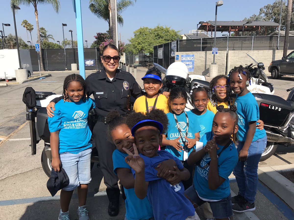 gmarilynn77th's tweet photo. Having a fun day with the Challengers Boys &amp; Girls Club ❤️ https://t.co/wIWx4seDUq