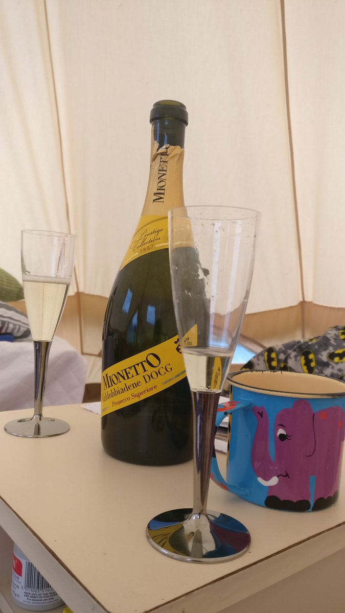 DEJPett's tweet image. Our #dayofarch finishing under canvas with the monsters