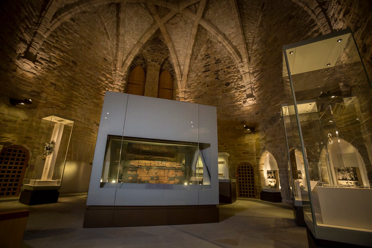 Durham Cathedral tweet media