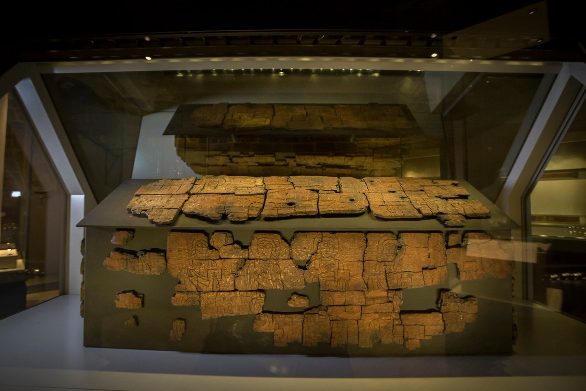 Durham Cathedral tweet media