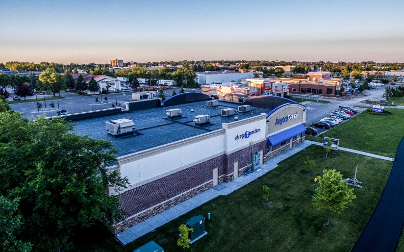 AccessDoesIt's tweet photo. Class A New Retail in Grand Forks, ND. Up to 3,852 SF for lease. https://t.co/UNWqeNbvxC
#accessdoesit #CRE #aspendental #sleepnumber https://t.co/xTt6q61sAx