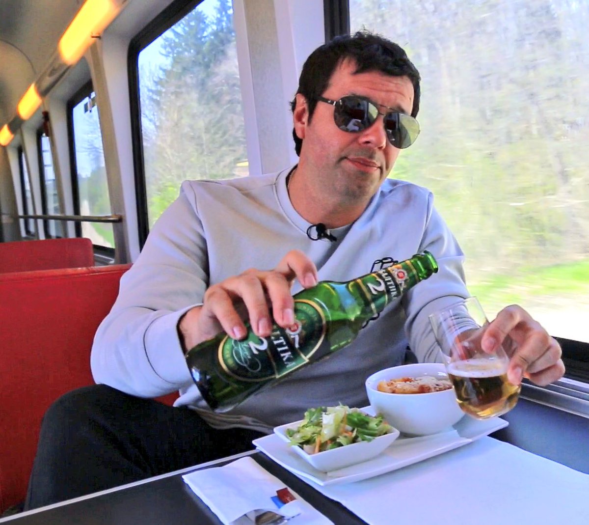 Raúl Vega tweet media